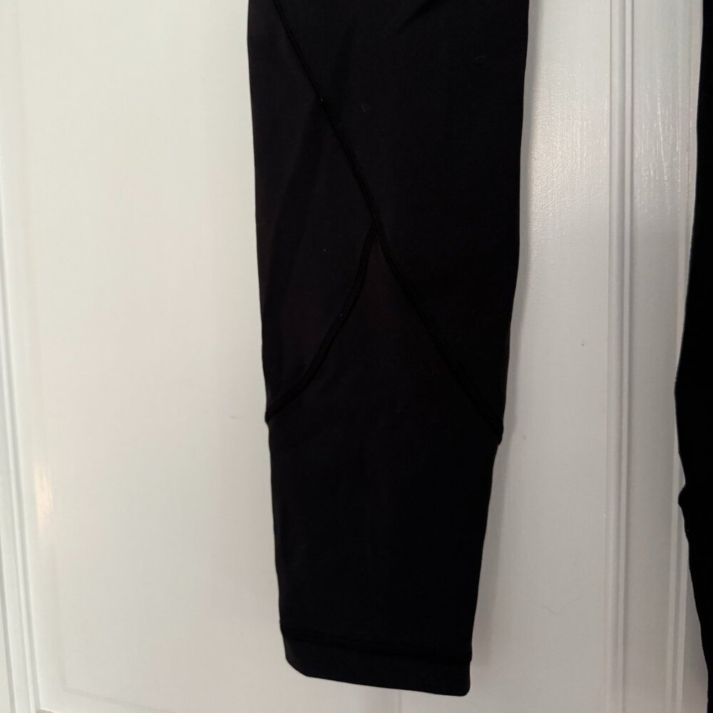 Lululemon In Movement Leggings Size 4 - Picture 5 of 6